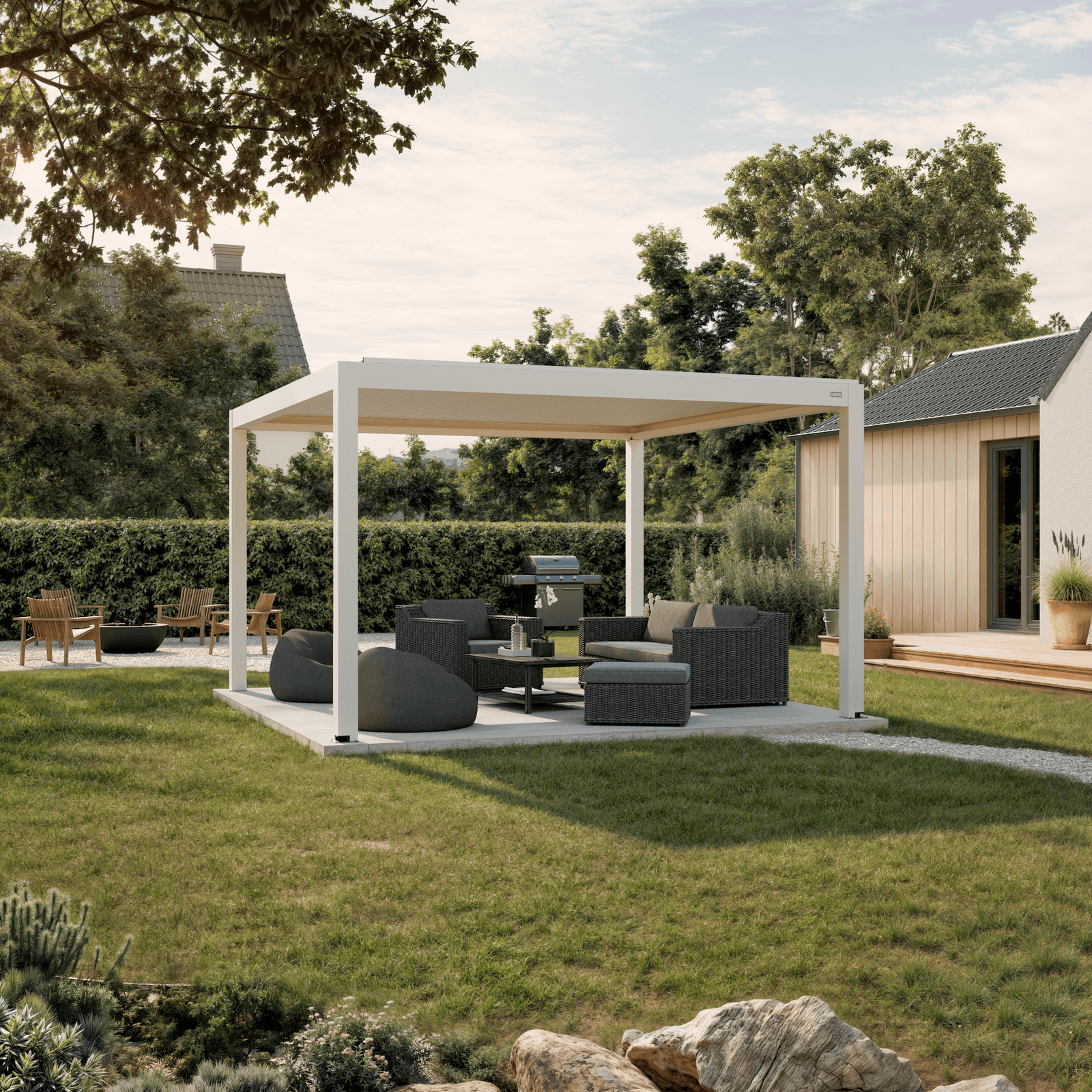 Pergola Equa — white 13' × 13' aluminum louvered pergola, freestanding